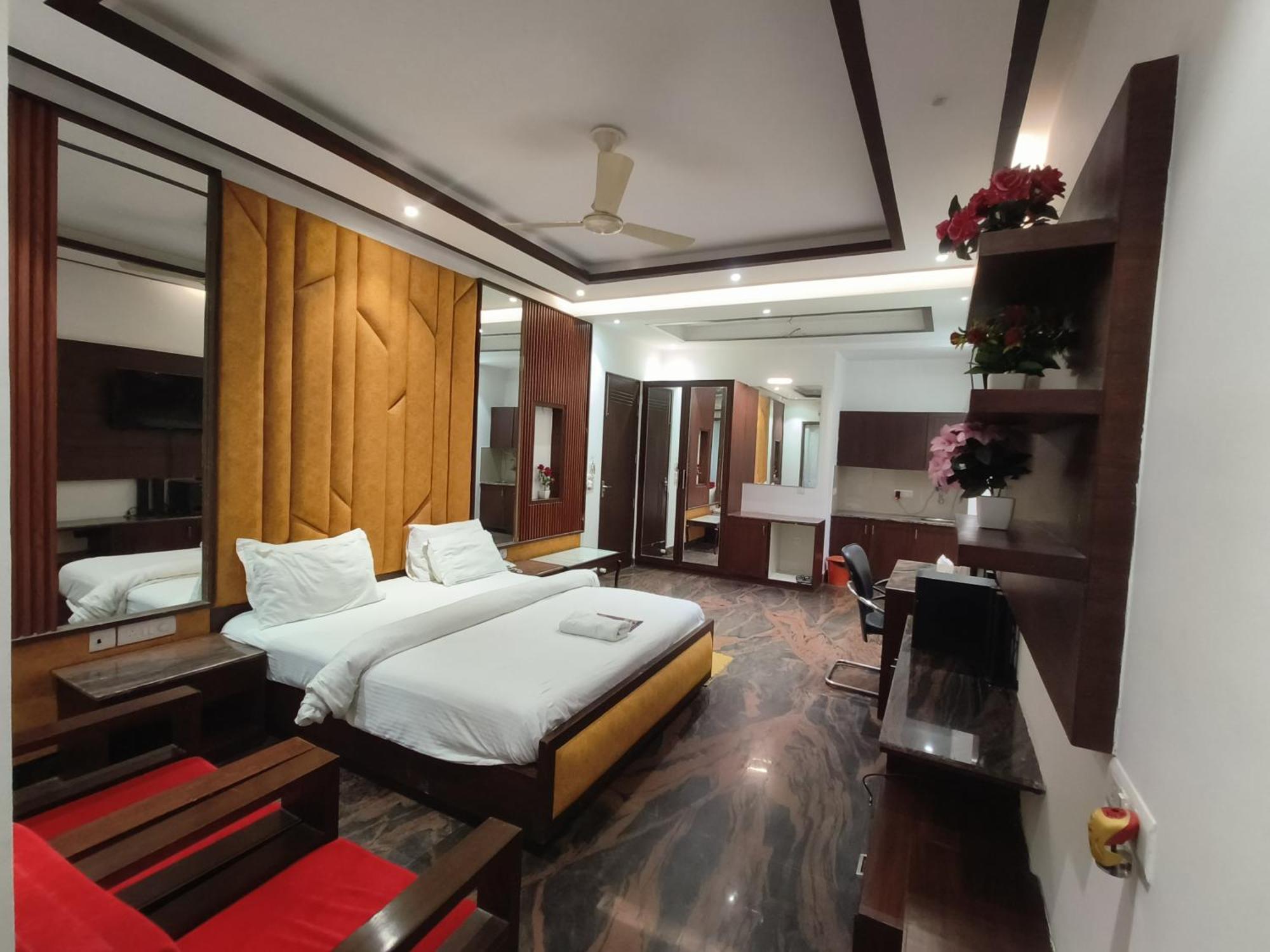 Jjk Rukmini Vilas Hotel & Banquet Музафарпур Екстериор снимка